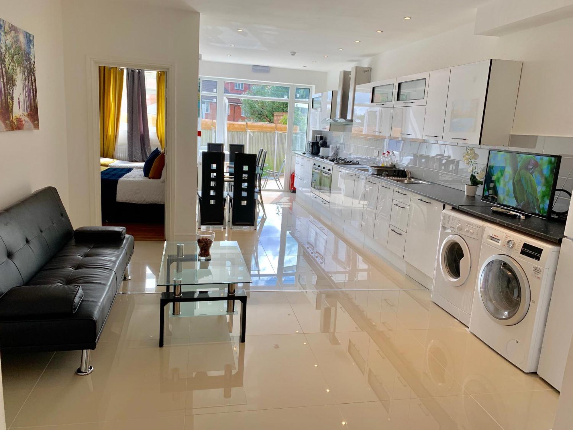 London Studio Apartments, Private Bathrooms And Parking Ilford Exterior photo