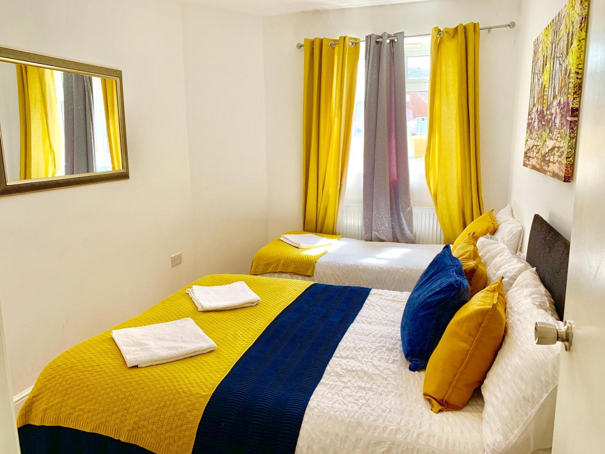 London Studio Apartments, Private Bathrooms And Parking Ilford Exterior photo