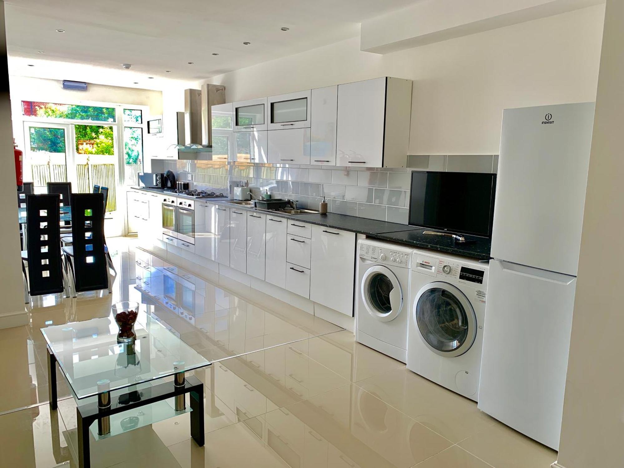 London Studio Apartments, Private Bathrooms And Parking Ilford Exterior photo