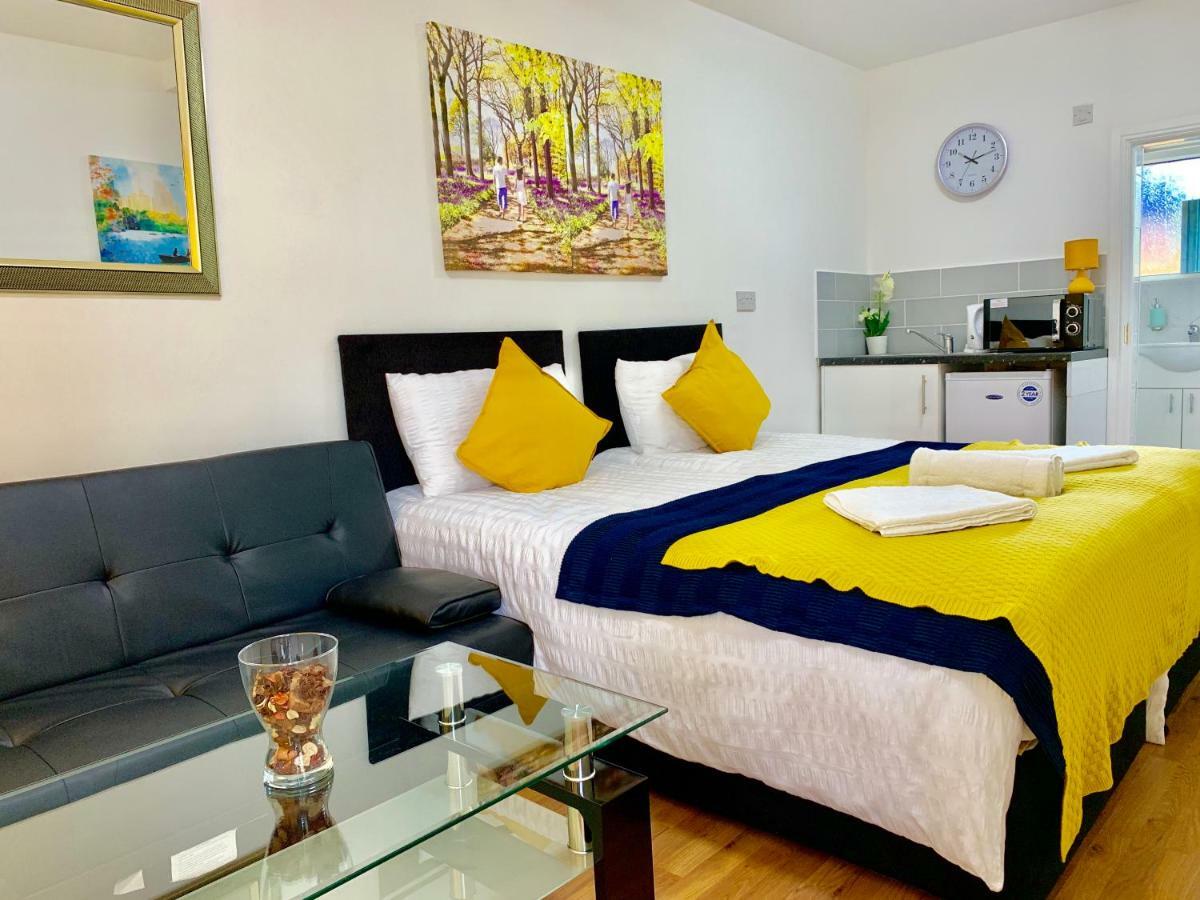 London Studio Apartments, Private Bathrooms And Parking Ilford Exterior photo