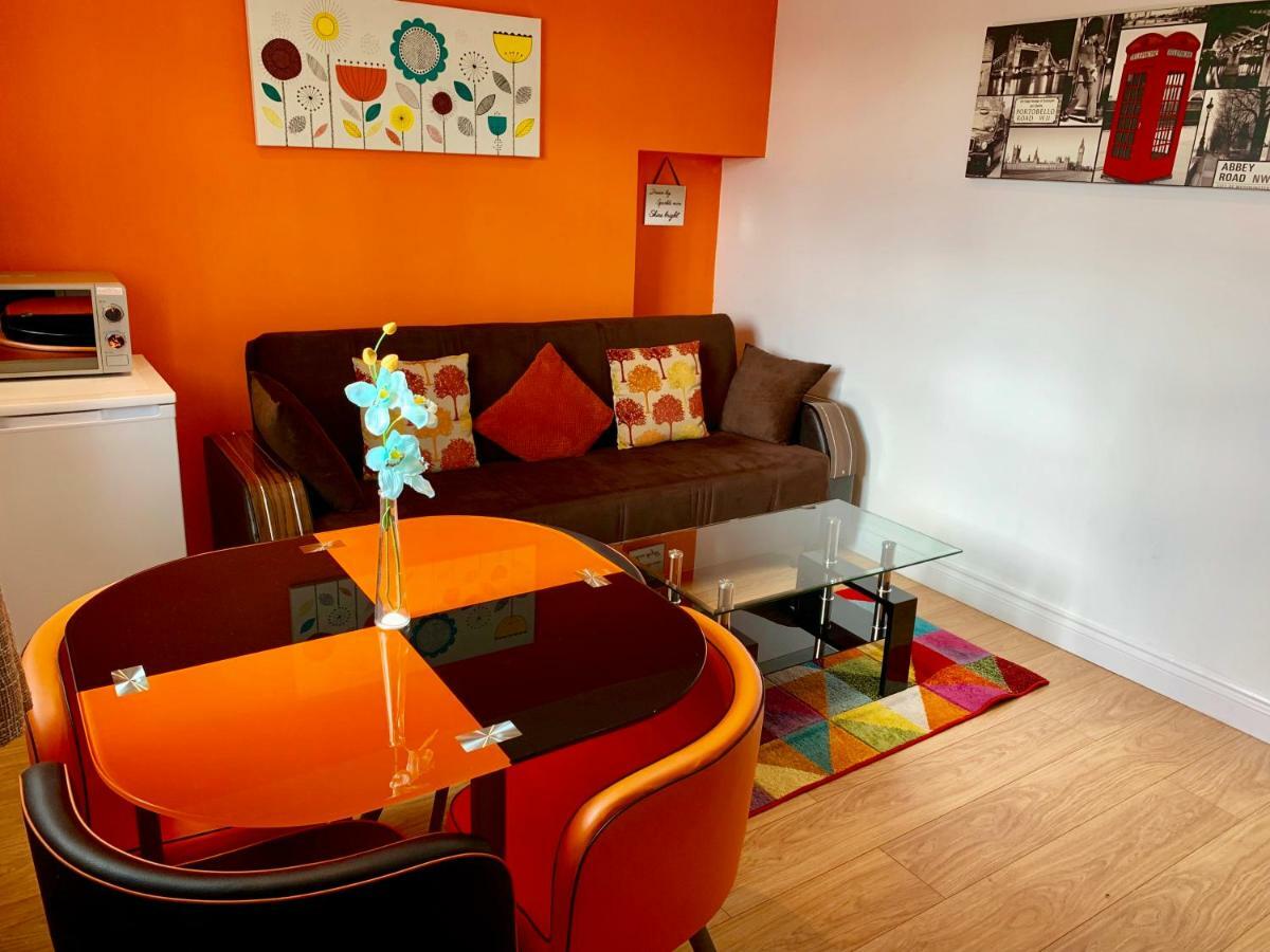 London Studio Apartments, Private Bathrooms And Parking Ilford Exterior photo
