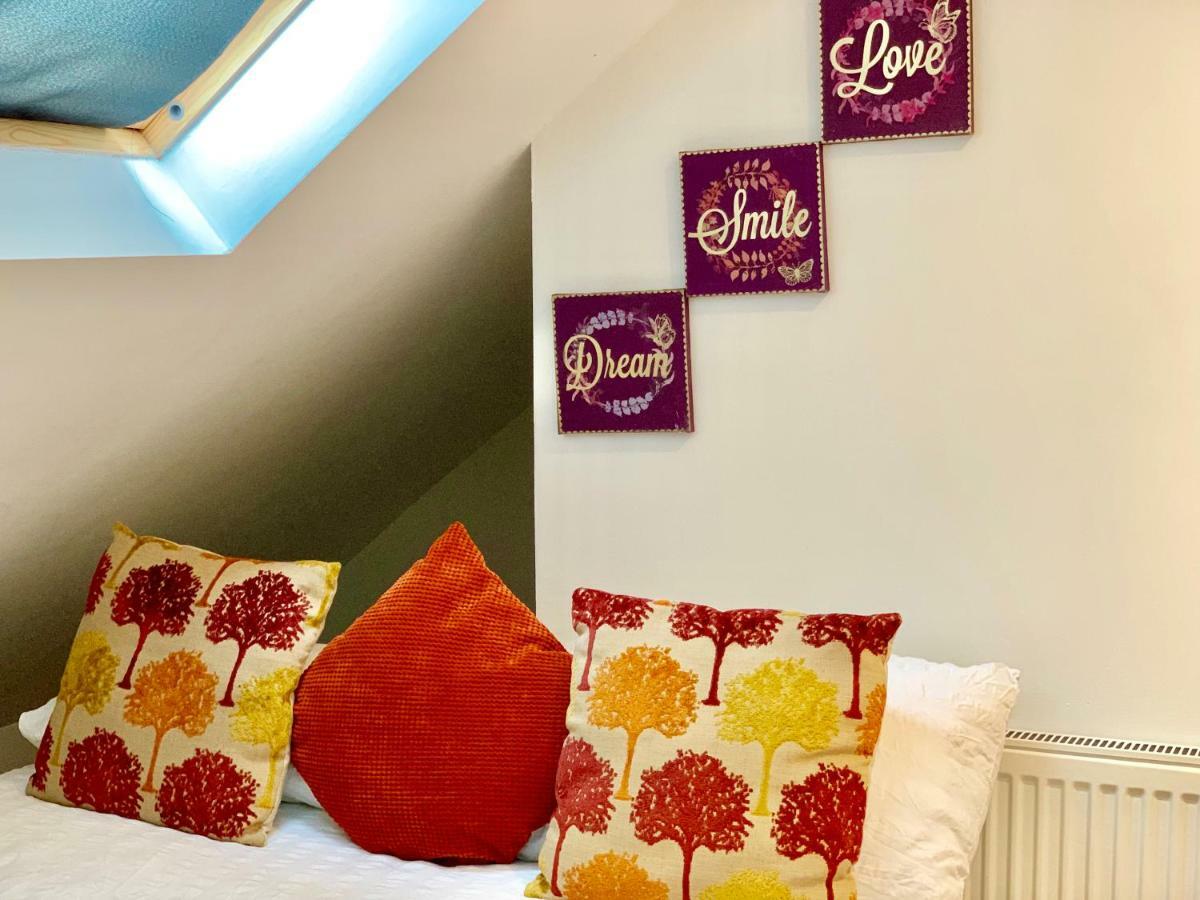 London Studio Apartments, Private Bathrooms And Parking Ilford Exterior photo