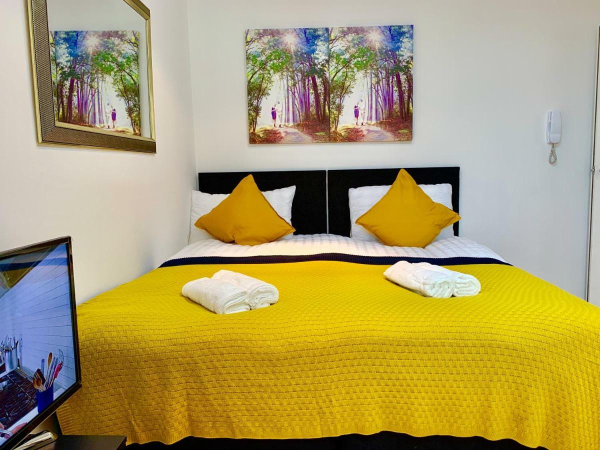 London Studio Apartments, Private Bathrooms And Parking Ilford Exterior photo