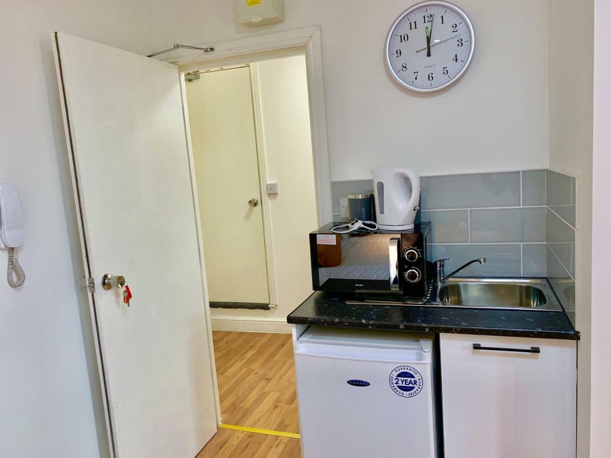 London Studio Apartments, Private Bathrooms And Parking Ilford Exterior photo