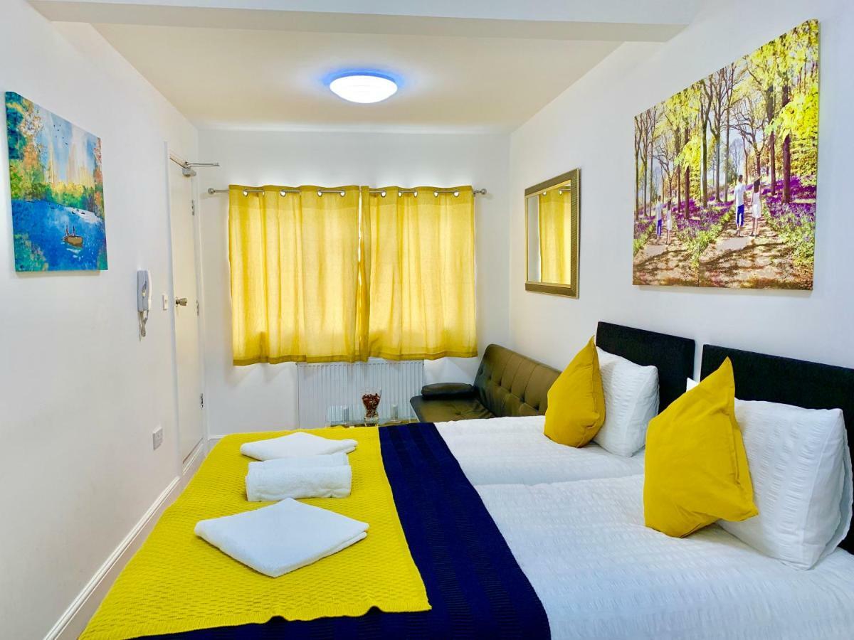 London Studio Apartments, Private Bathrooms And Parking Ilford Exterior photo